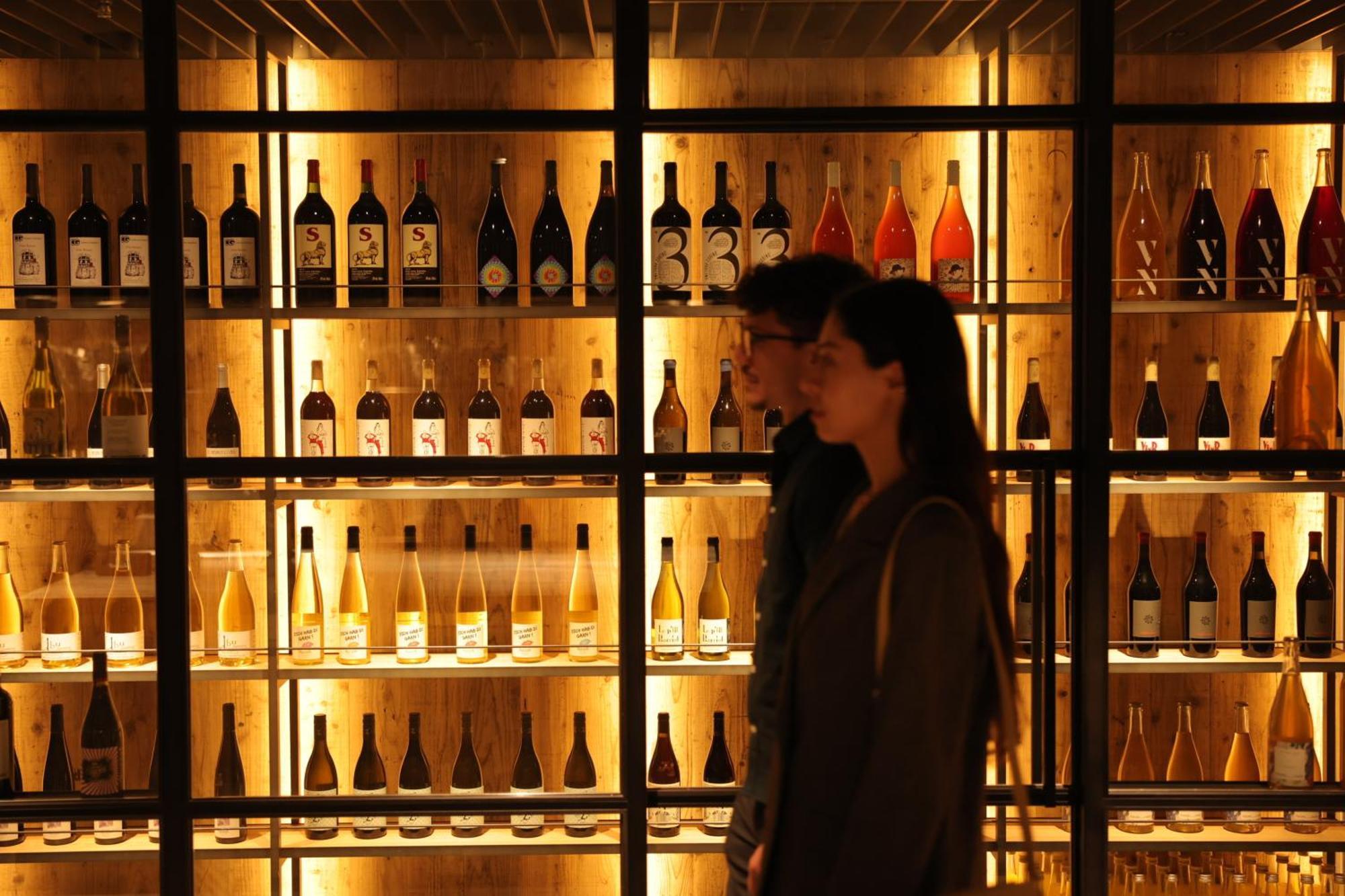 Nohga Hotel Kiyomizu Quioto Exterior foto Wine bottles in a wine shop